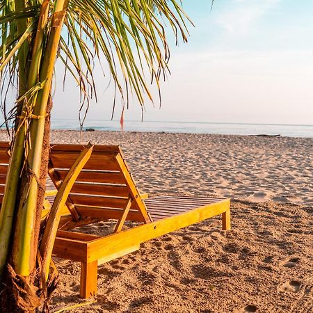 The Mompe Beach Hostal La Poza 外观 照片