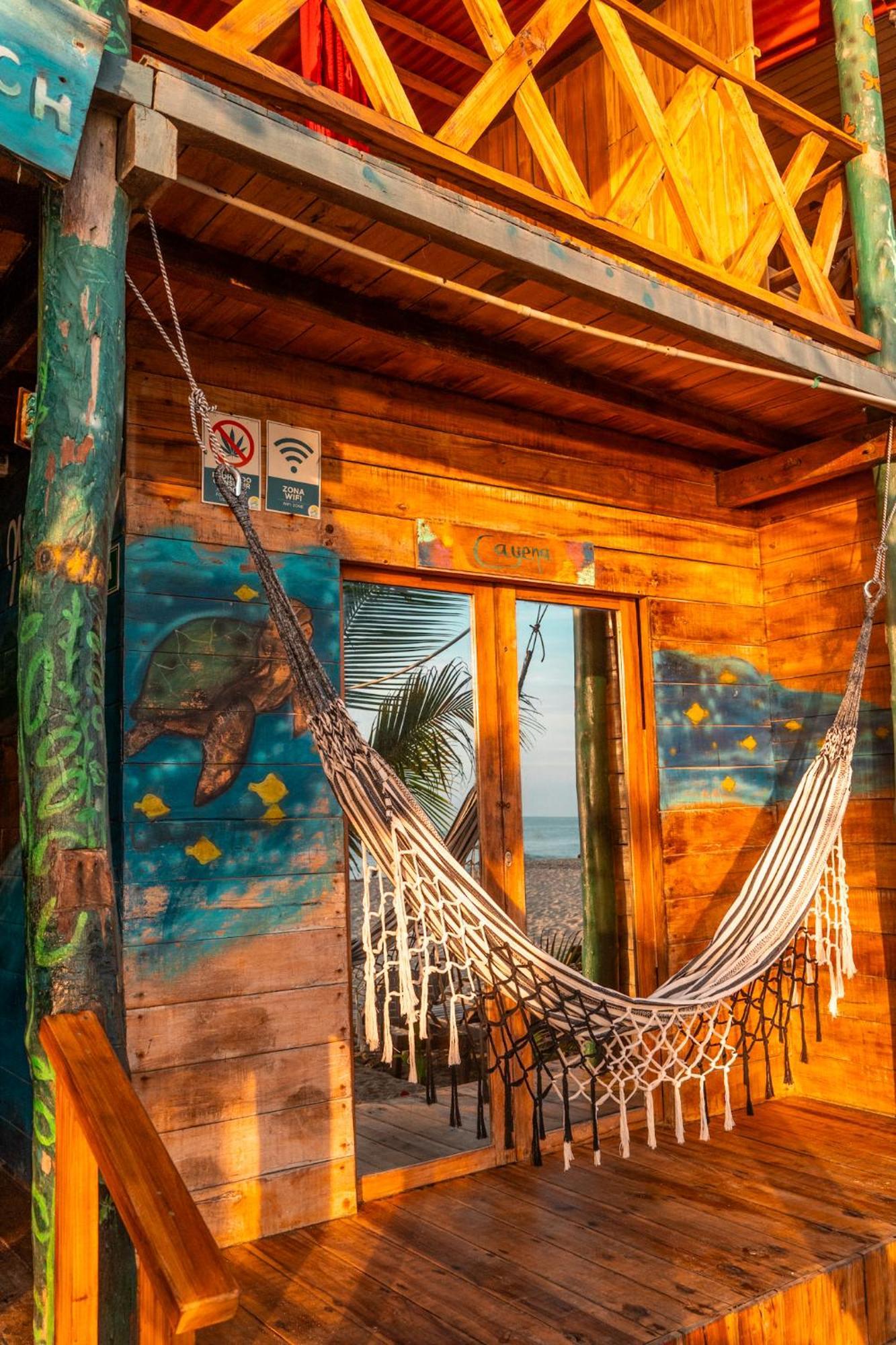 The Mompe Beach Hostal La Poza 外观 照片
