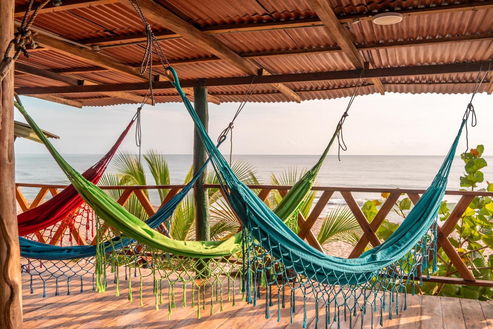 The Mompe Beach Hostal La Poza 外观 照片